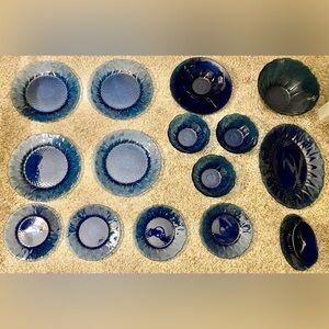 Elegant Blue Dinnerware Set